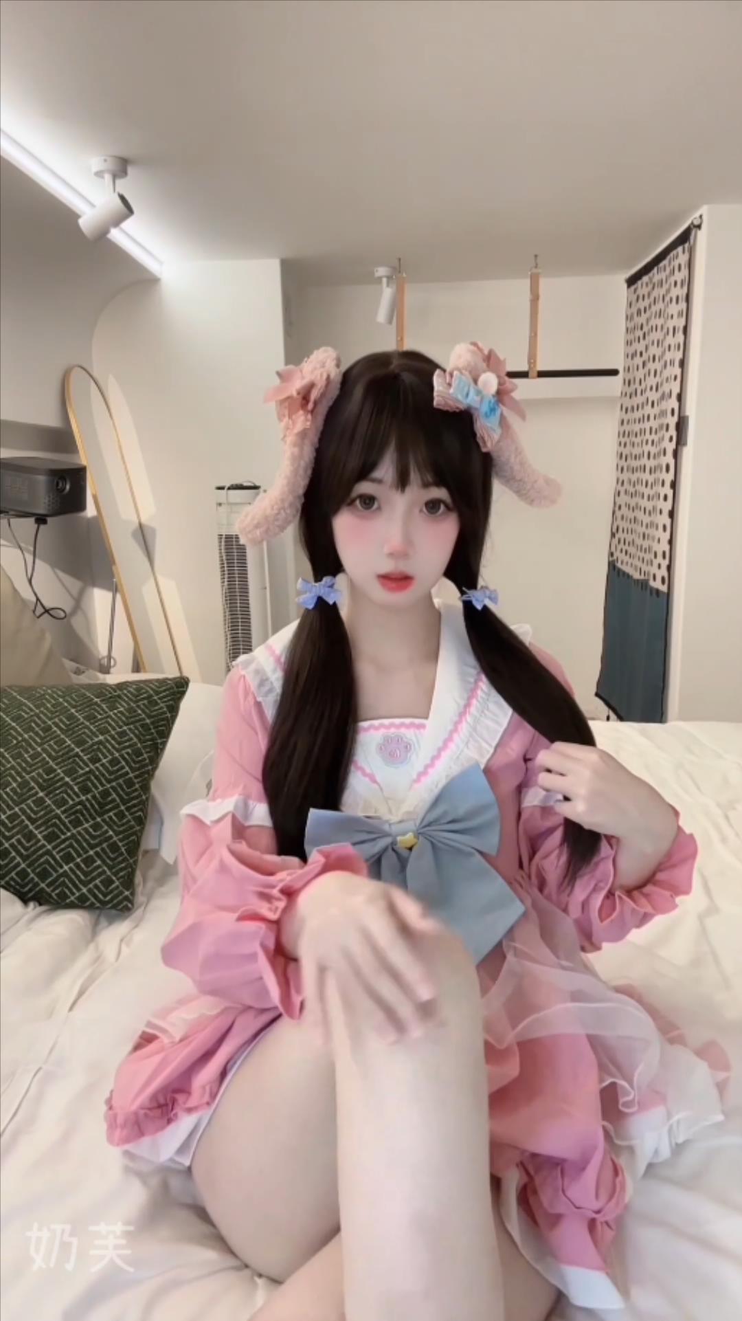 兔叽兔姬/奶芙-定制视频-蝴蝶结粉色Lolita[1V] 写真散本 预览2图