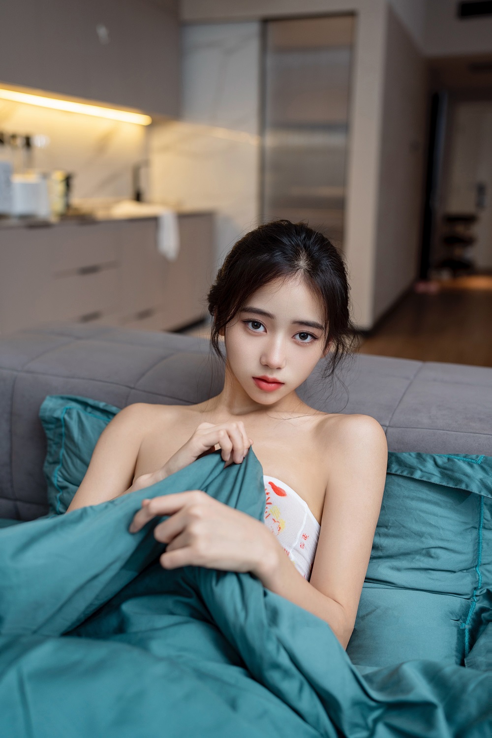 时安安-内购助力作品-白丝凯蒂猫透视死库水[115P] 写真散本 预览1图