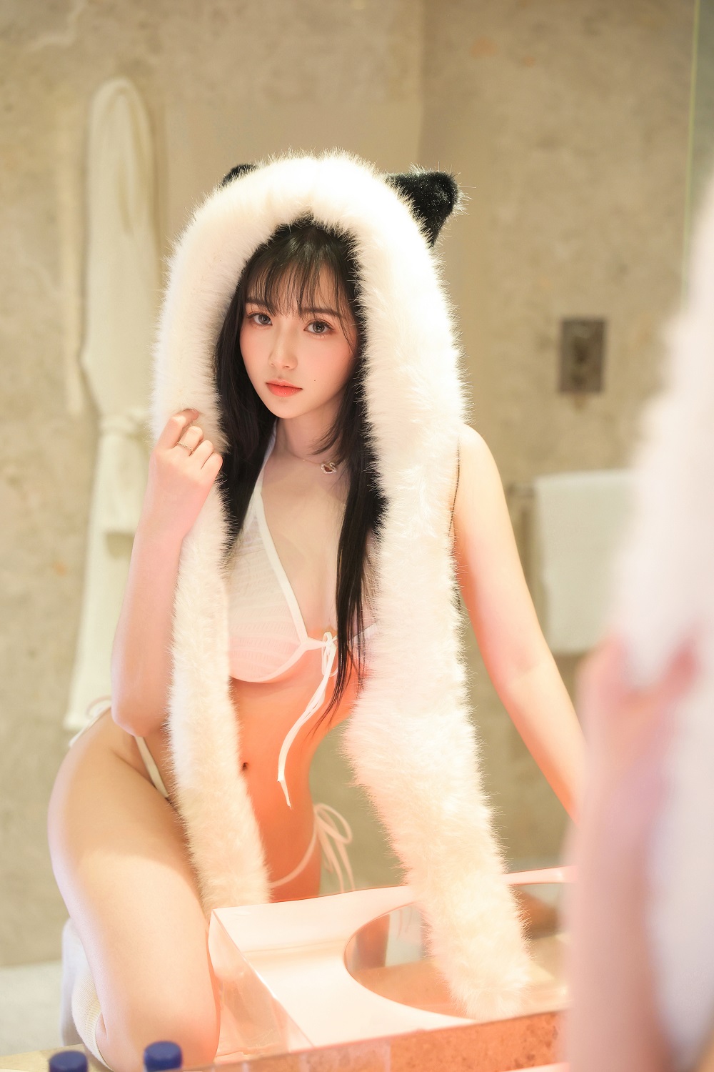 软情-内购助力作品-浴室内衣白袜[73P] 写真散本 预览1图