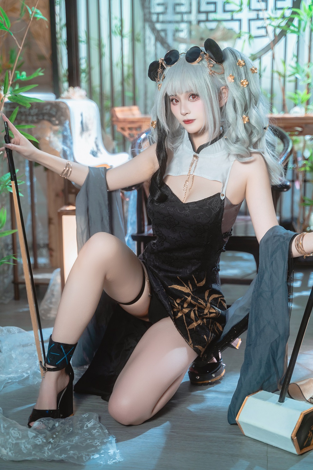 不鱼Sena-明日方舟-食铁兽[28P] 写真散本 预览3图