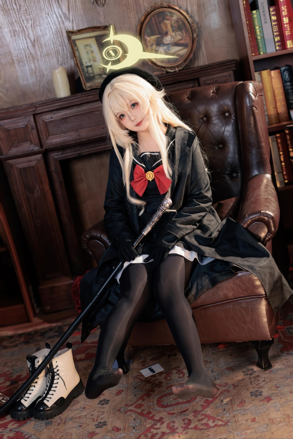 不悬ovo-蔚蓝档案-笑面教授OL制服[34P] 写真散本 预览2图