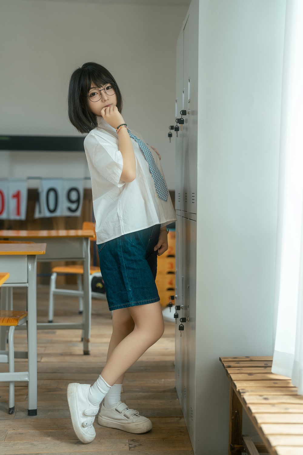 蘑菇头QAQ-小调皮[40P] 写真散本 预览3图
