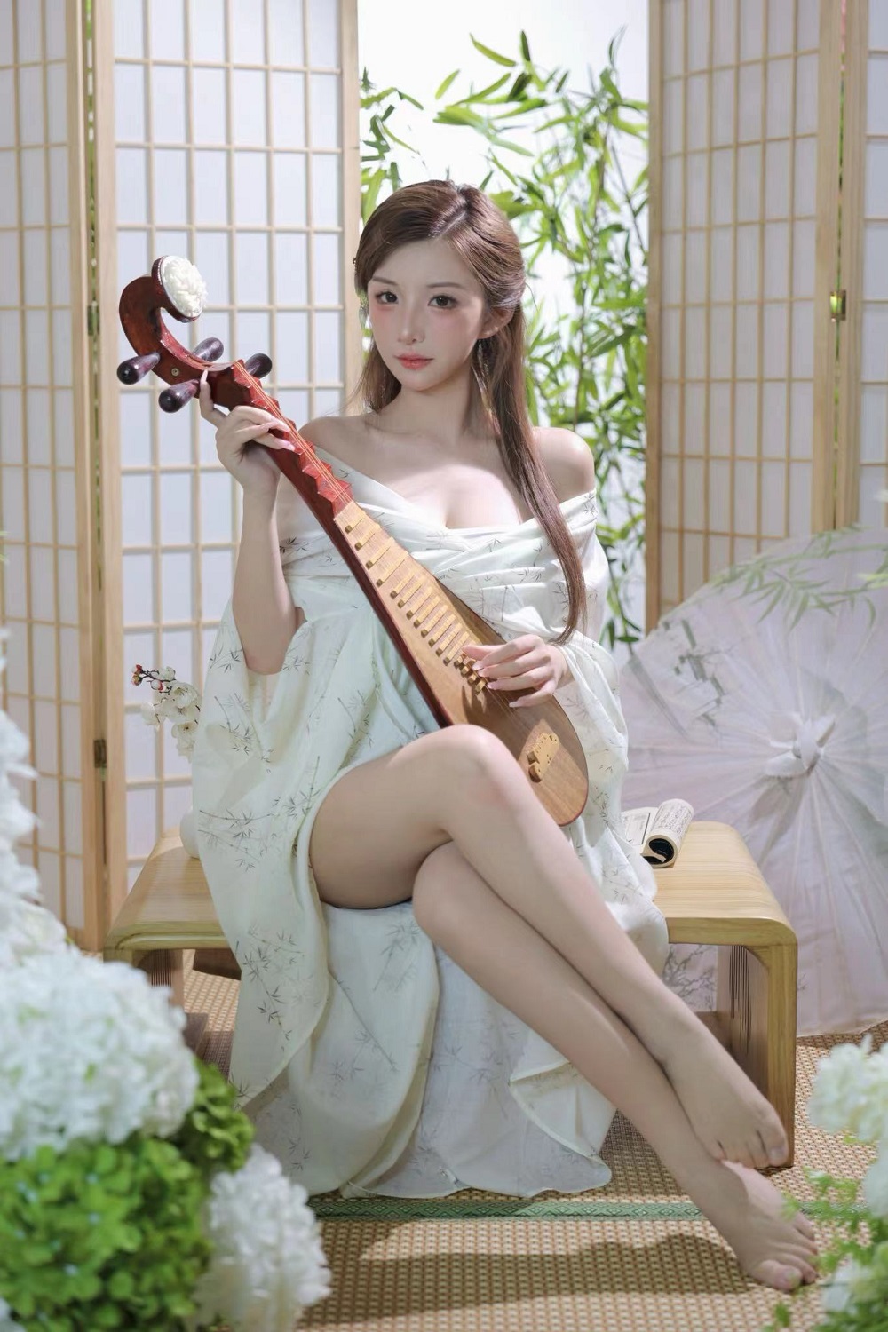 一条小糖糖-2025年8月舰长福利视图集[122P+25V] 写真散本 预览1图