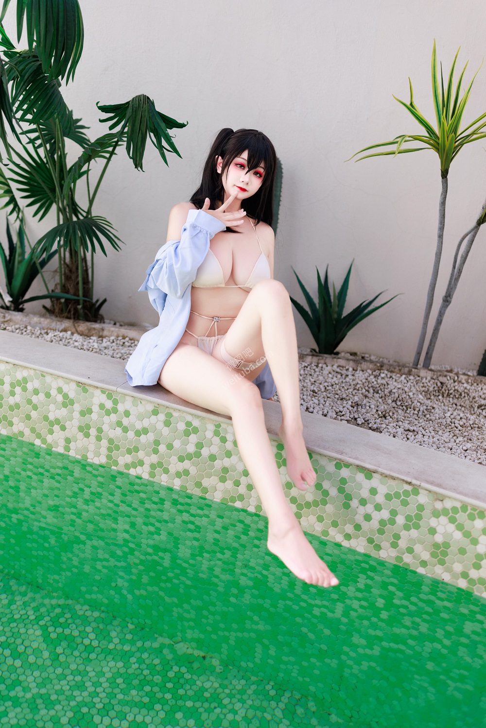 阿雪雪_yuki-碧蓝航线-大凤泳装[85P+1V] 稀缺图包 预览2图